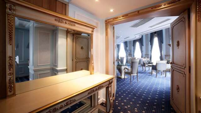 Отель Crowne Plaza Minsk Hotel Минск-32