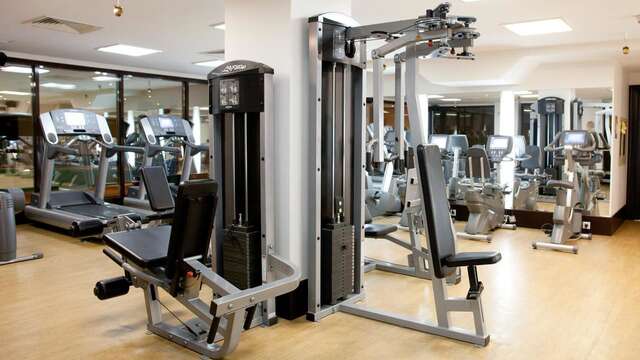 Отель Crowne Plaza Minsk Hotel Минск-34