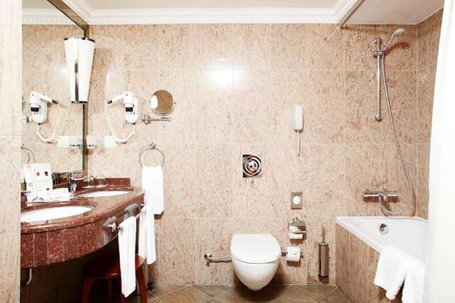 Отель Crowne Plaza Minsk Hotel Минск-7